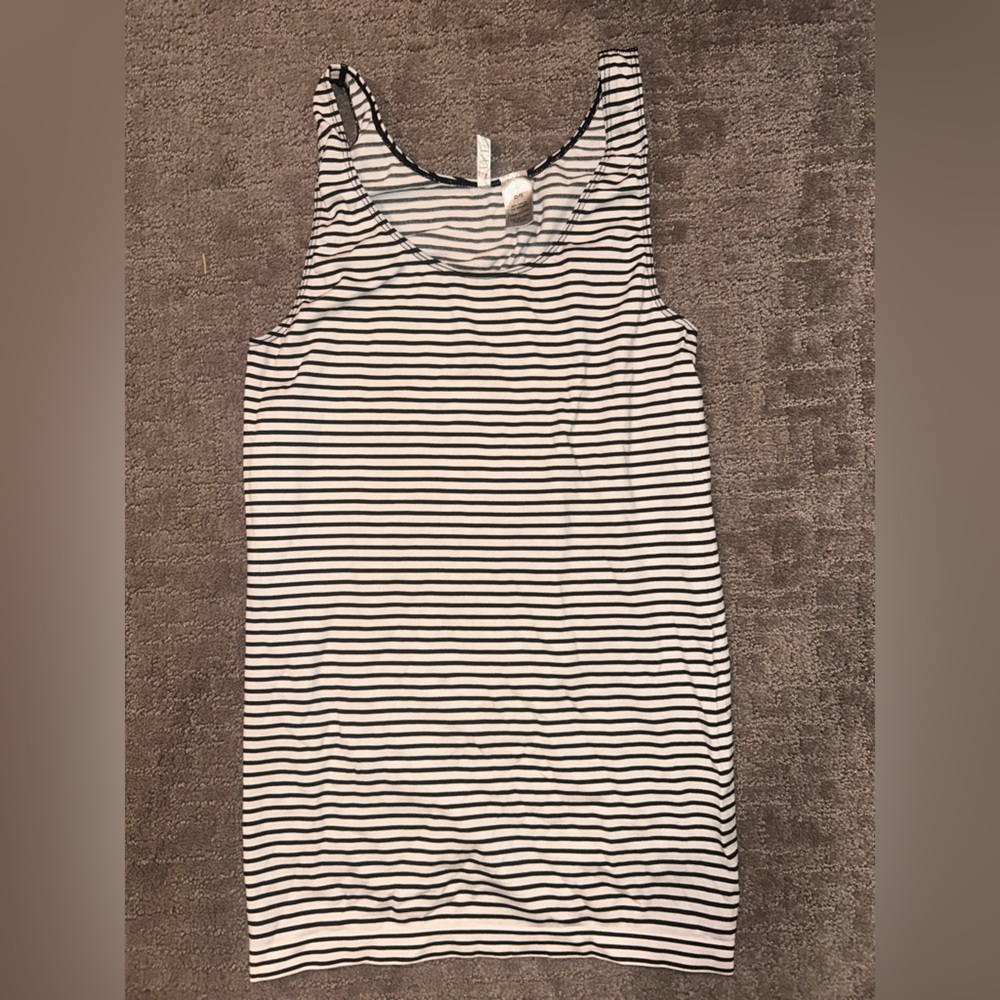 BKE Black & White Striped Seamless Camisole | Stretch Scoop Neck Tank O/S